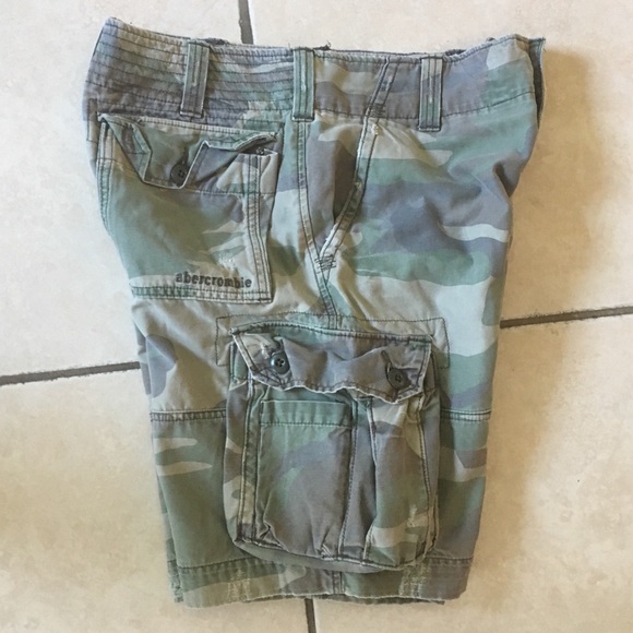 Abercrombie Fitch Camo Cargo Shorts 